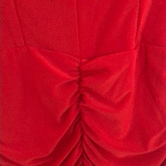 Red dress - Picture 2 of 3